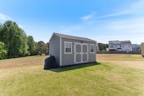 613 Golden Plum Lane Zebulon NC 27597