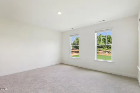 528 Hipwood Drive Zebulon NC 27597
