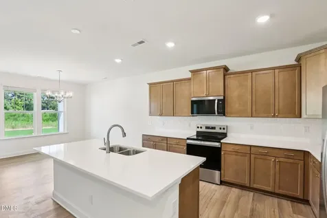 528 Hipwood Drive Zebulon NC 27597