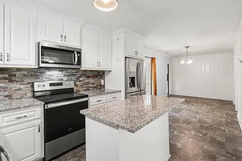 905 S Vermont Street Smithfield NC 27577
