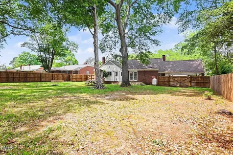 905 S Vermont Street Smithfield NC 27577