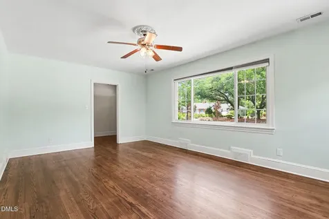 905 S Vermont Street Smithfield NC 27577