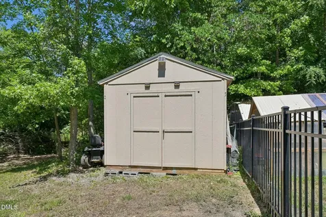 3924 Fox Grove Trail Greensboro NC 27406