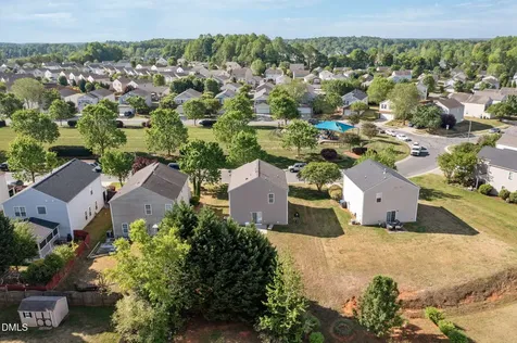 212 Haywards Lane Mebane NC 27302
