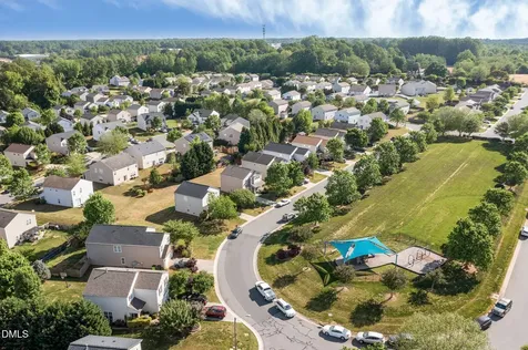 212 Haywards Lane Mebane NC 27302