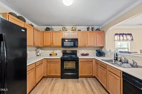 212 Haywards Lane Mebane NC 27302