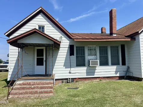 2880 Grantham School Road Mount Olive NC 28365