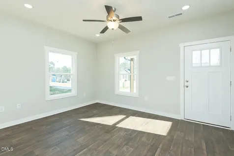 559 Pinnix Road Burlington NC 27217