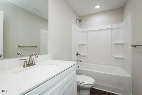 1016 Pinnix Loop Burlington NC 27217