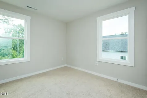 1016 Pinnix Loop Burlington NC 27217