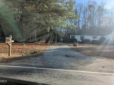 4 Plum Nutty Road Henderson NC 27537