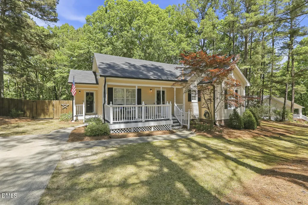 165 Hammerstone Drive Fuquay Varina NC 27526