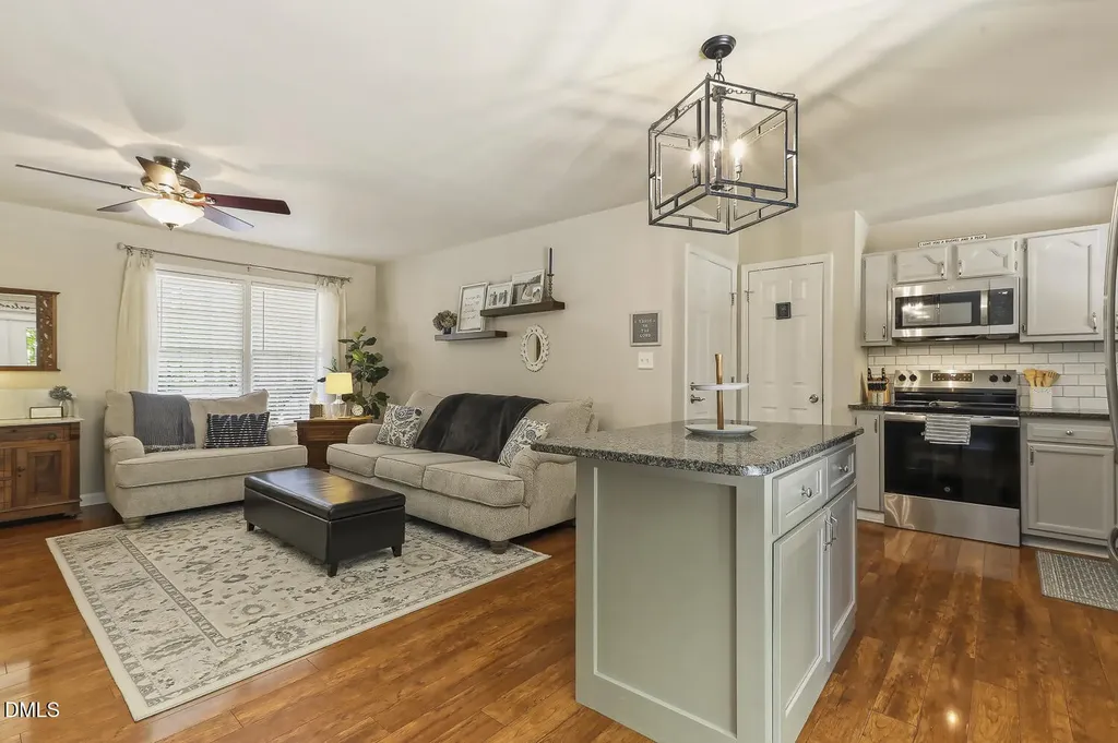 165 Hammerstone Drive Fuquay Varina NC 27526