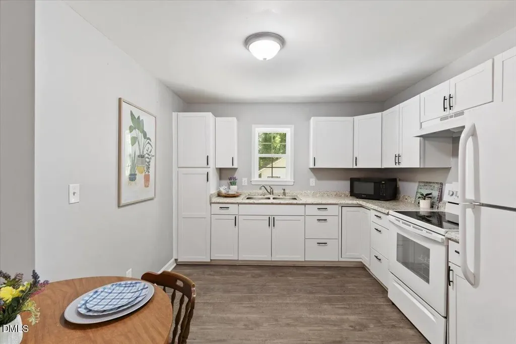 320 Holland Glen Street Fuquay Varina NC 27526