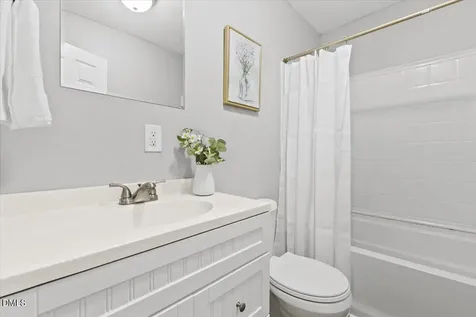 320 Holland Glen Street Fuquay Varina NC 27526