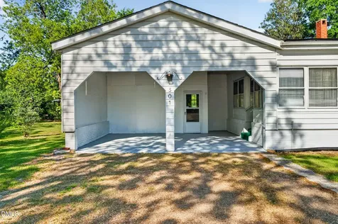301 E Stanley Street Four Oaks NC 27524