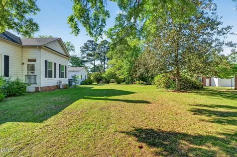 301 E Stanley Street Four Oaks NC 27524
