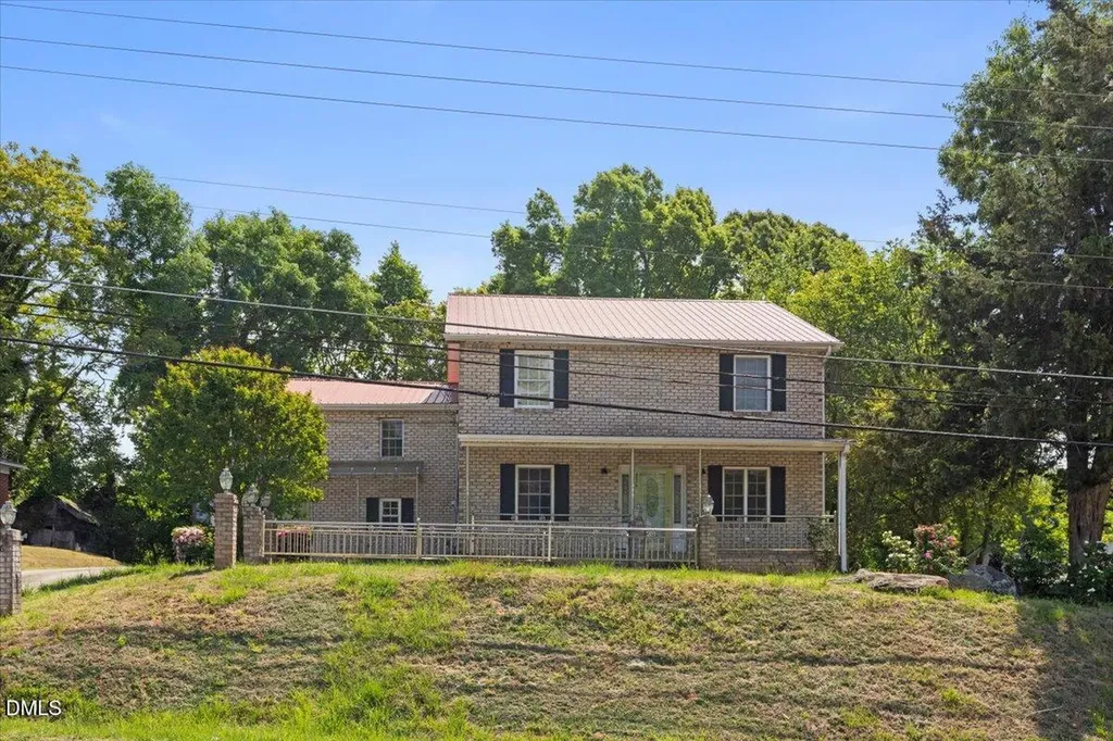 836 S Main Street Roxboro NC 27573
