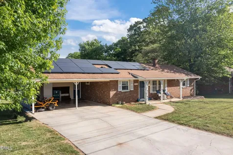 507 W Gilbreath Street Graham NC 27253