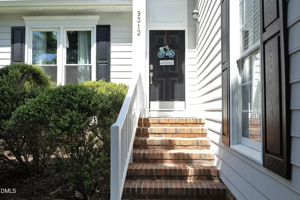 9312 Leslieshire Drive Raleigh NC 27615