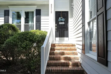 9312 Leslieshire Drive Raleigh NC 27615