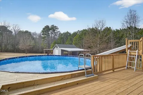 145 Hunter Lane Henderson NC 27537