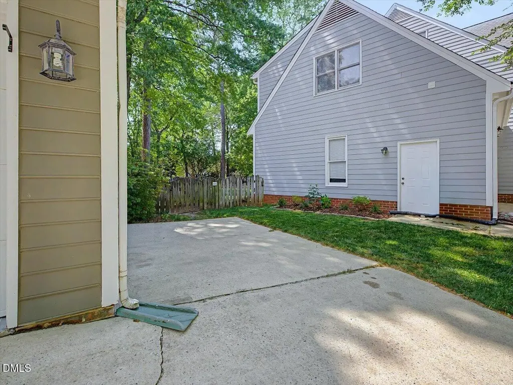 2725 Dahlgreen Road Raleigh NC 27615