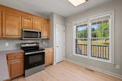 31 Vanstore Drive Fuquay Varina NC 27526