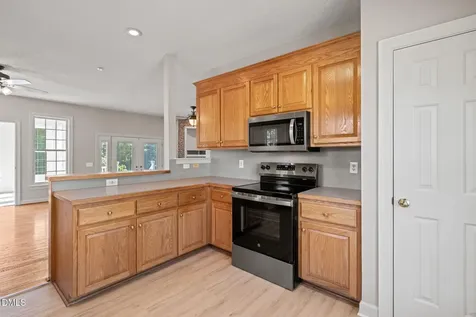 31 Vanstore Drive Fuquay Varina NC 27526
