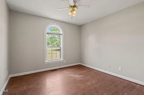 31 Vanstore Drive Fuquay Varina NC 27526
