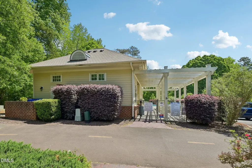 134 S Camellia Street Chapel Hill NC 27516
