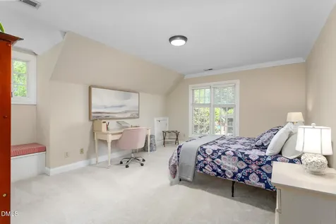 2049 Edgewood Avenue Burlington NC 27215