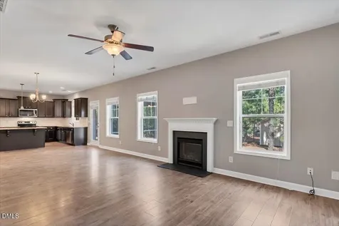 3015 Dana Lane Aberdeen NC 28315