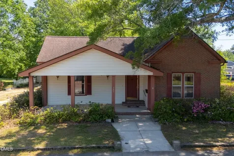 329 S Barbour Street Clayton NC 27520