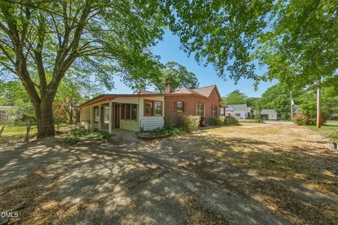 329 S Barbour Street Clayton NC 27520