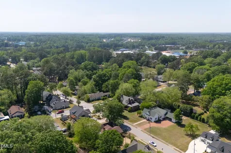 329 S Barbour Street Clayton NC 27520