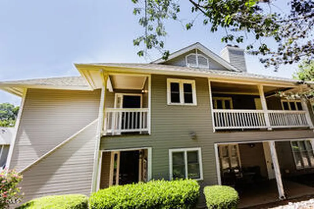 2831 Edridge Raleigh NC 27612