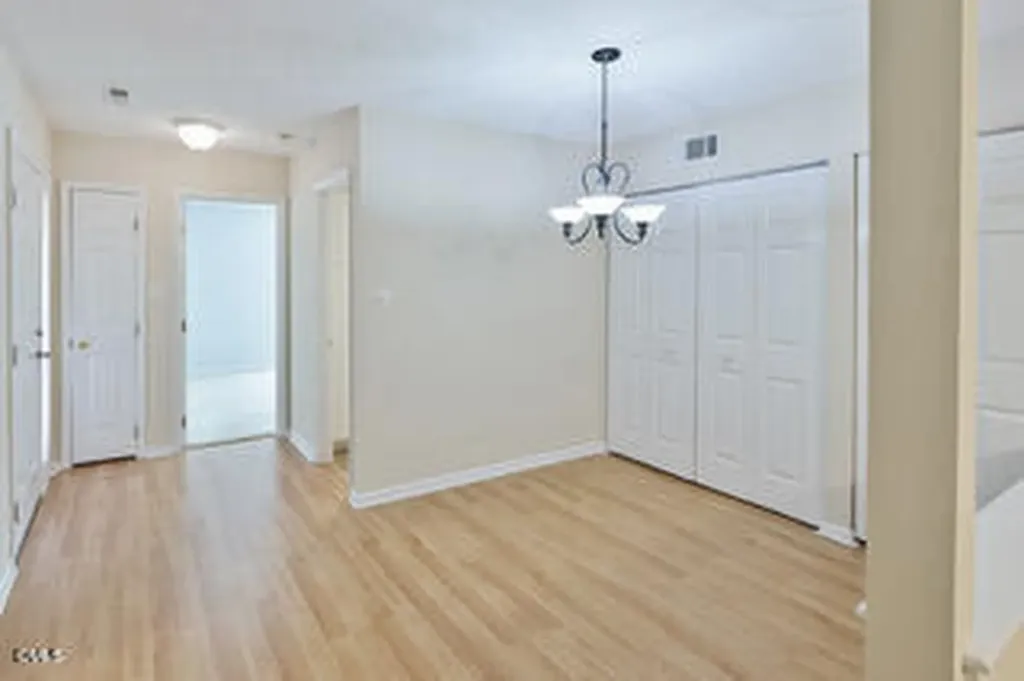 2831 Edridge Raleigh NC 27612