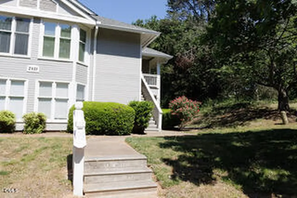 2831 Edridge Raleigh NC 27612