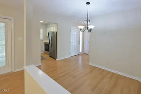 2831 Edridge Raleigh NC 27612