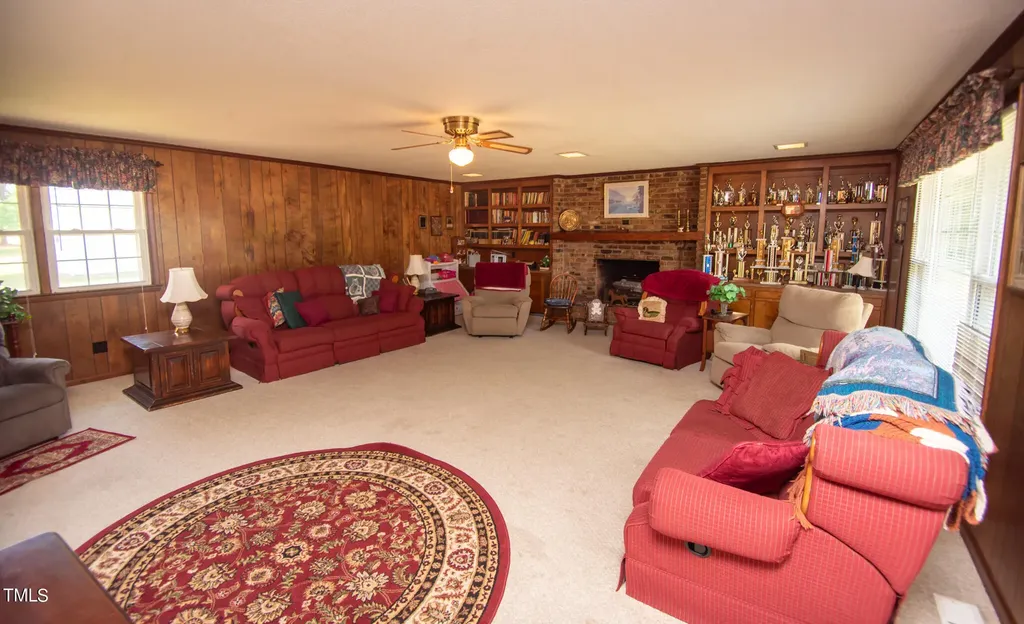 148 Fairview Village Road Dunn NC 28334