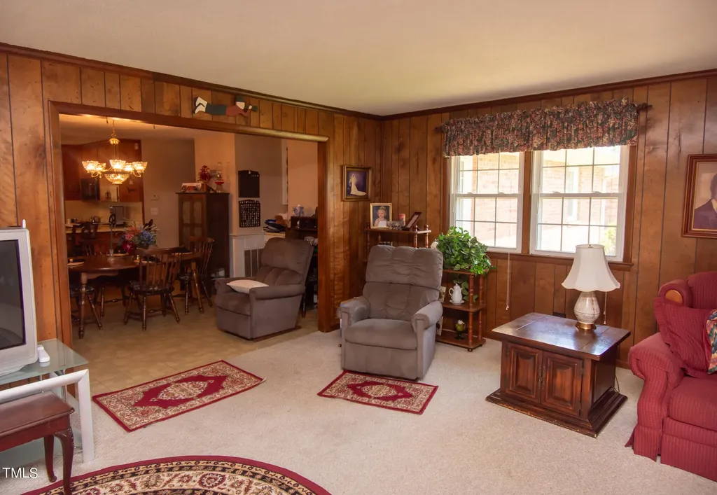 148 Fairview Village Road Dunn NC 28334