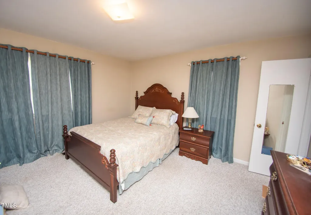 148 Fairview Village Road Dunn NC 28334