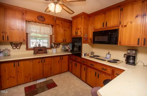 148 Fairview Village Road Dunn NC 28334