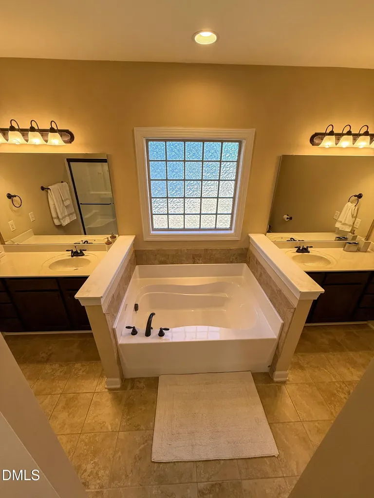 82 Meherrin Court Clayton NC 27527
