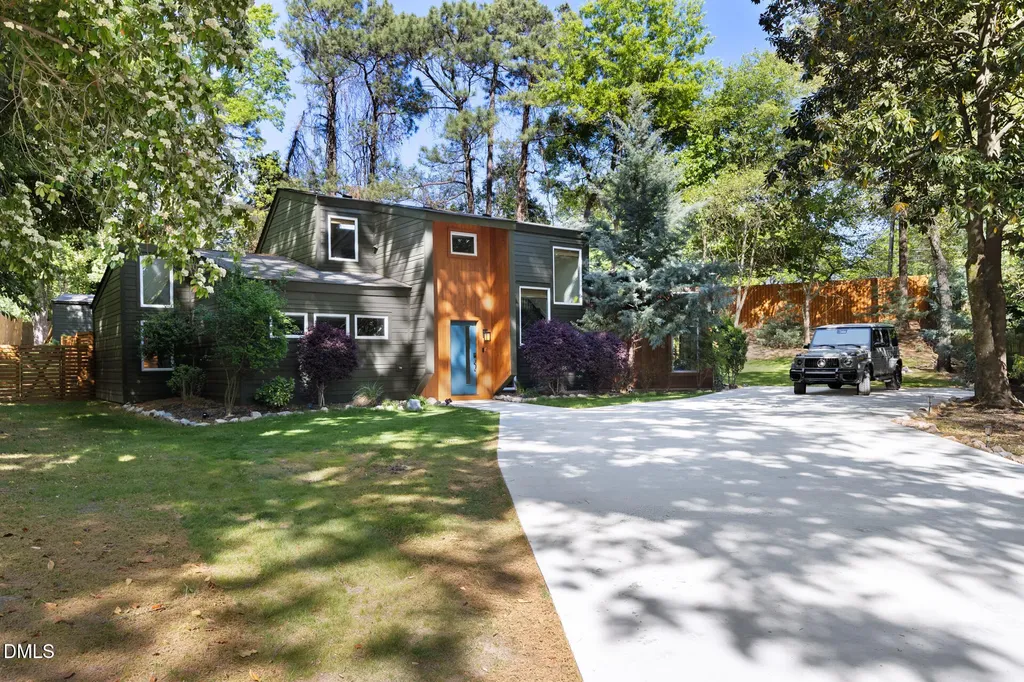 5208 Saddle Court Raleigh NC 27609