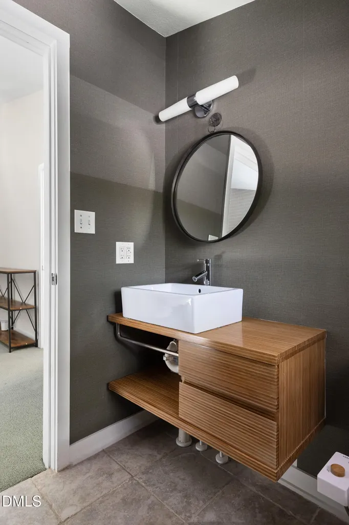 5208 Saddle Court Raleigh NC 27609