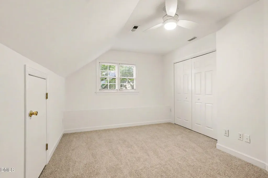 104 N Crabtree Knoll Chapel Hill NC 27514