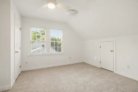 104 N Crabtree Knoll Chapel Hill NC 27514