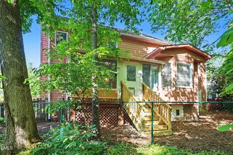 104 N Crabtree Knoll Chapel Hill NC 27514